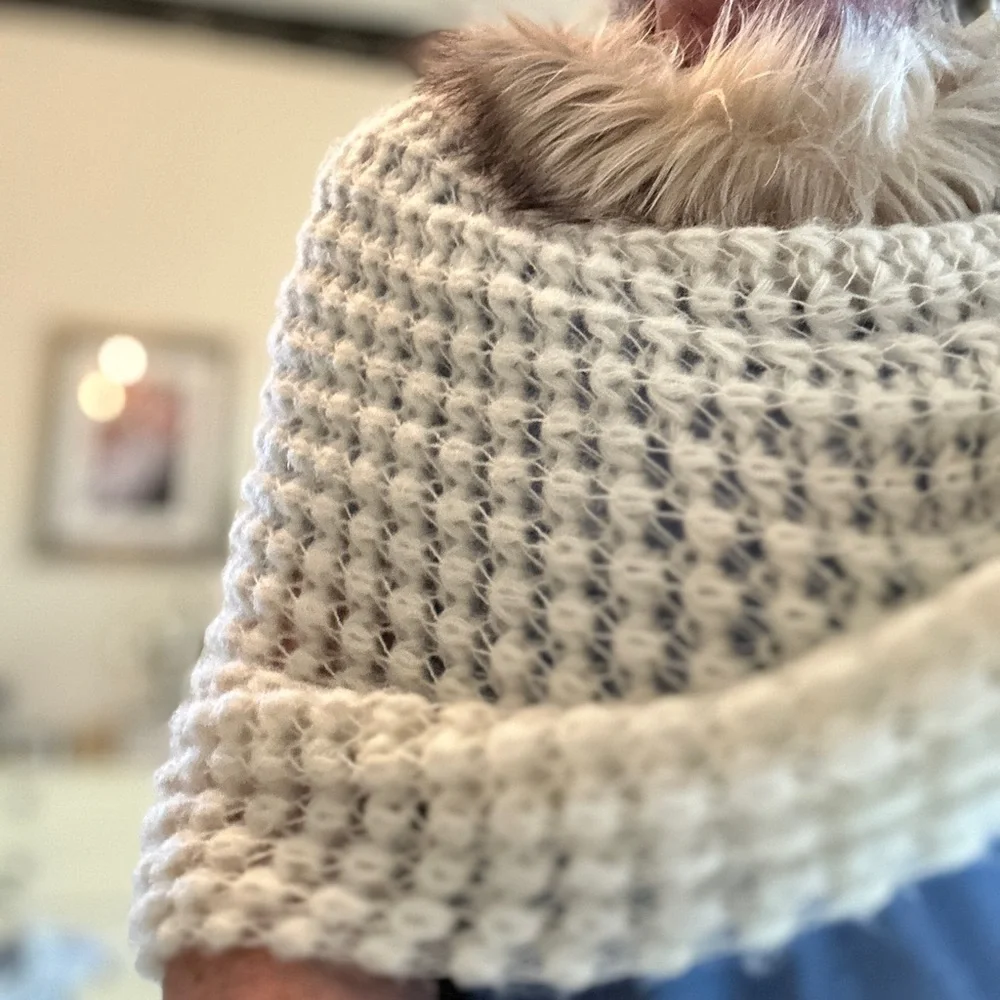 Mossimo Stretchy Shawl | One Size Cozy Wrap w/ Faux Fur Trim
